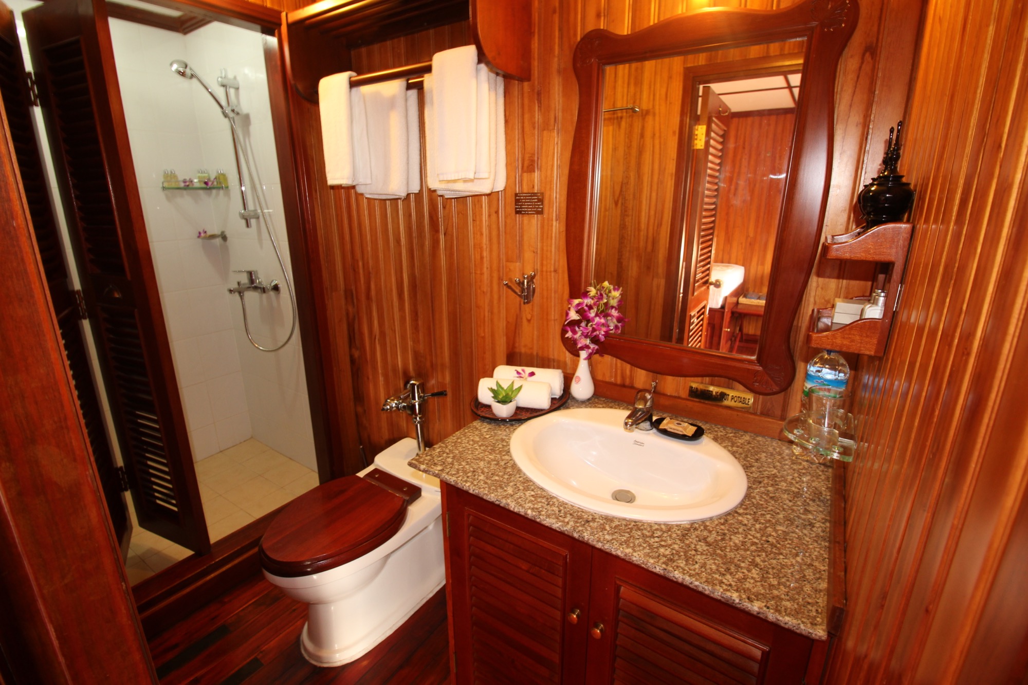 Pandaw RV Orient Pandaw Cabin Bathroom 2.jpg